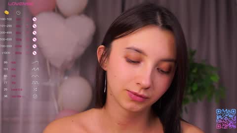 Snapshot of cinacandy chatting on November 23, 2025, 7:57 pm L online show from November 23, 2025, 7:57 pm