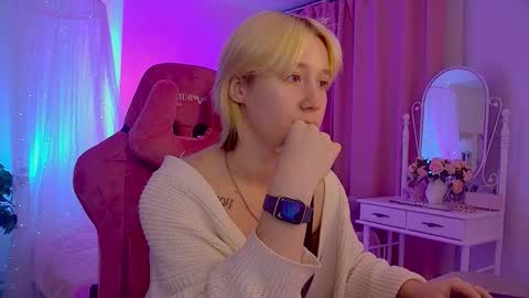 Cin Bellamy online show from October 22, 2025, 2:56 am