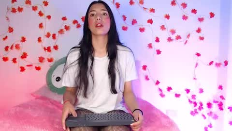 Sofi Eva and Mey online show from March 1, 2025, 8:13 am