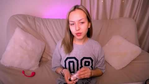 cindylovesmith online show from March 2, 2026, 4:47 am