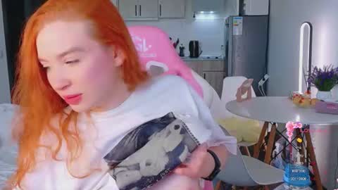 Snapshot of cinnabongirls chatting on June 15, 2026, 12:40 pm Maddy online show from June 15, 2026, 12:40 pm