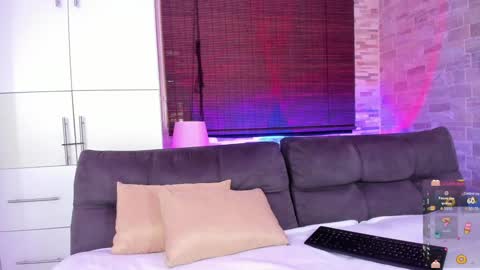 cinnamon_kyla online show from February 6, 2025, 8:13 pm