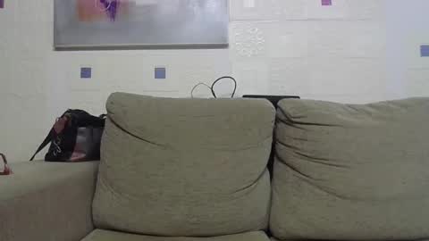 cinthia2525 online show from November 21, 2025, 11:42 am