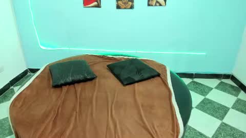 Snapshot of cinthya_dan chatting on June 17, 2026, 5:58 pm Cinthya online show from June 17, 2026, 5:58 pm