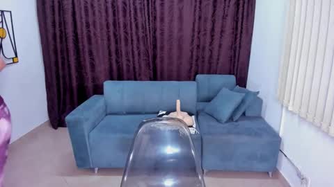  CINTIA  online show from November 5, 2025, 11:43 am