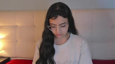 Cintya online show from March 4, 2025, 7:11 pm