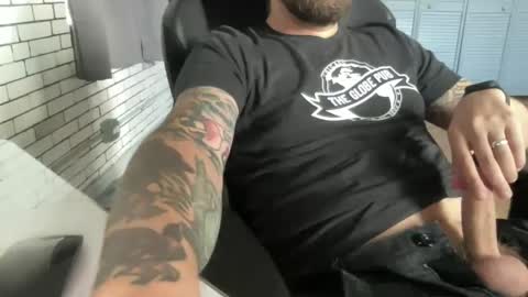 circleofsix online show from October 6, 2025, 5:54 pm