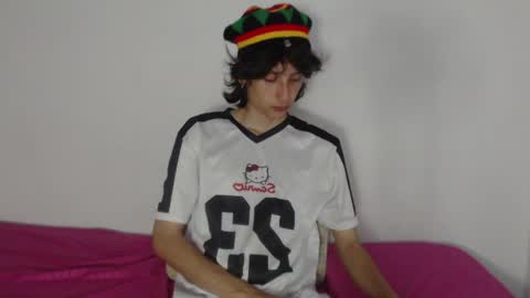 cirosky_elchicopolla online show from April 22, 2026, 2:25 am