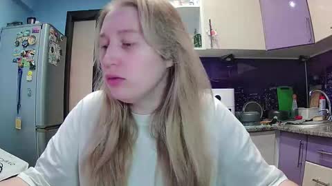 citrusblissss online show from September 9, 2025, 1:54 pm