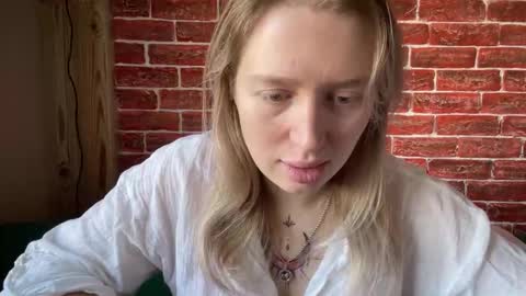 citrusblissss online show from October 14, 2025, 2:23 am