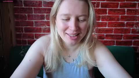 Snapshot of citrusblissss chatting on May 19, 2026, 2:29 am citrusblissss online show from May 19, 2026, 2:29 am
