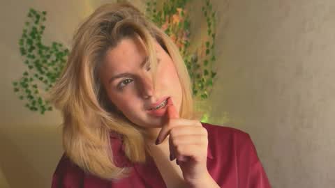 karina online show from December 18, 2025, 4:13 pm