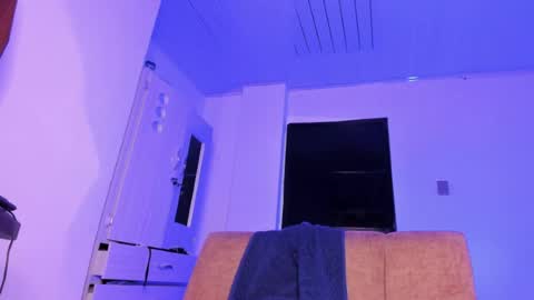 cj_davis1 online show from April 8, 2026, 3:39 am