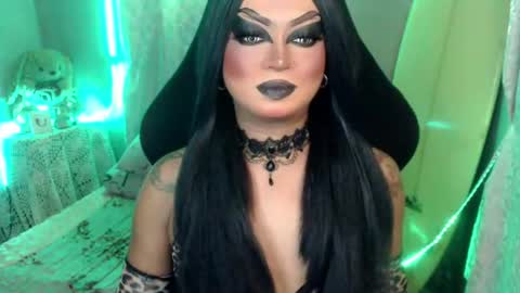 Snapshot of cj_parker69 chatting on June 20, 2026, 3:04 pm QUEEN CESS online show from June 20, 2026, 3:04 pm