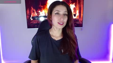  Ckatterine  online show from April 21, 2026, 6:23 pm