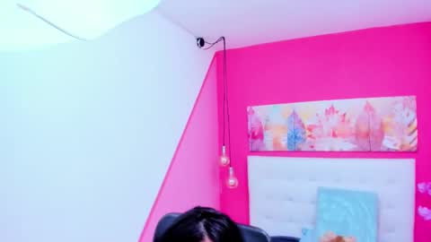 claire aristizabal online show from December 26, 2024, 12:38 pm