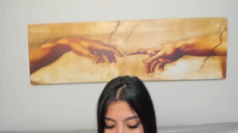 claire aristizabal online show from December 29, 2024, 12:55 pm