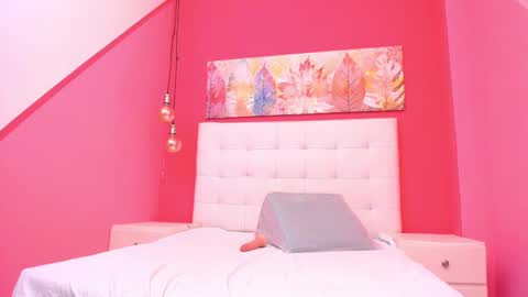 claire aristizabal online show from January 24, 2025, 10:11 am