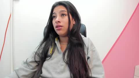 claire aristizabal online show from February 14, 2025, 3:54 am