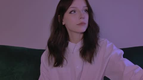 Claire Bennett online show from April 15, 2026, 1:34 am