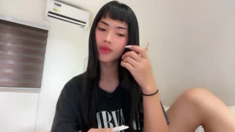 Snapshot of claire_siroksi chatting on August 5, 2026, 3:59 pm claire_siroksi online show from August 5, 2026, 3:59 pm