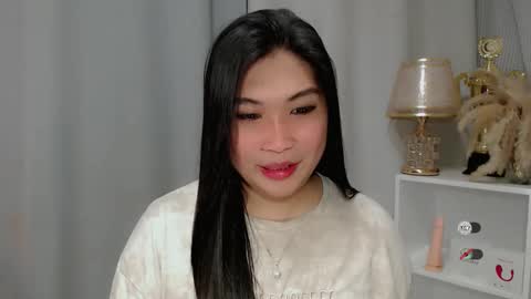 Snapshot of claire_wntr chatting on May 4, 2026, 10:00 am CLAIRE online show from May 4, 2026, 10:00 am