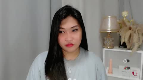 Snapshot of claire_wntr chatting on May 19, 2026, 4:30 am CLAIRE online show from May 19, 2026, 4:30 am