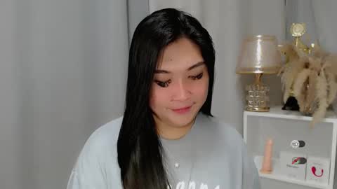 Snapshot of claire_wntr chatting on May 20, 2026, 4:51 am CLAIRE online show from May 20, 2026, 4:51 am