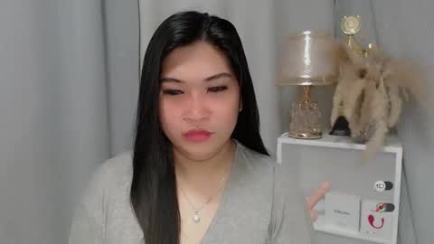 Snapshot of claire_wntr chatting on May 25, 2026, 4:29 am CLAIRE online show from May 25, 2026, 4:29 am