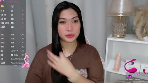 Snapshot of claire_wntr chatting on July 7, 2026, 5:43 am CLAIRE online show from July 7, 2026, 5:43 am