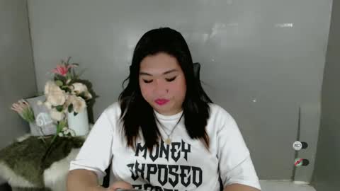 CLAIRE online show from February 13, 2025, 8:48 am