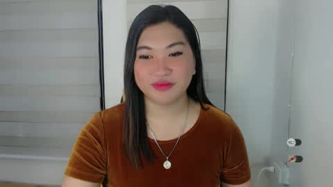 CLAIRE online show from February 18, 2025, 4:26 am