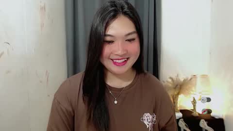 CLAIRE online show from September 17, 2025, 5:53 am