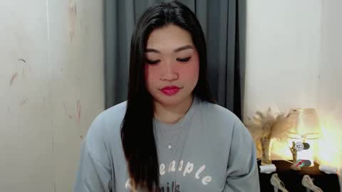 CLAIRE online show from September 18, 2025, 4:20 pm