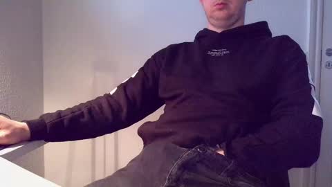 Snapshot of clamshive7 chatting on May 14, 2026, 1:18 pm clamshive7 online show from May 14, 2026, 1:18 pm