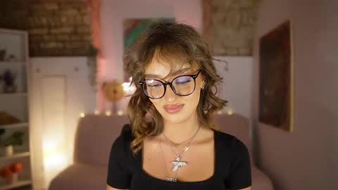 Clara smile online show from February 25, 2025, 7:25 pm