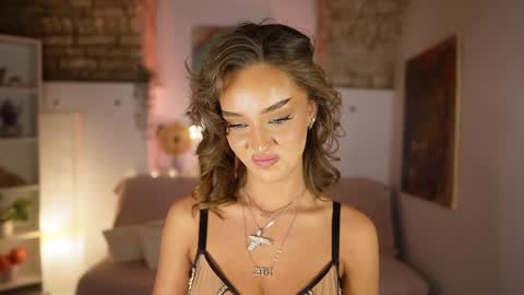 Clara smile online show from March 7, 2025, 10:43 pm