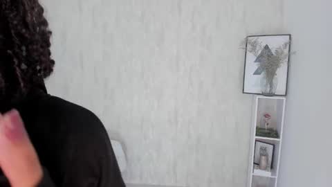 Clara  online show from December 26, 2024, 7:24 am