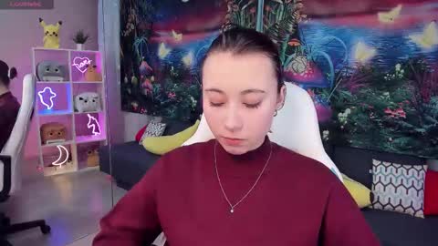 clarabenson online show from October 10, 2025, 7:02 pm