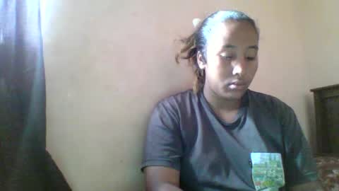 Snapshot of clarah0123 chatting on February 7, 2025, 6:56 am Clarah0123 online show from February 7, 2025, 6:56 am