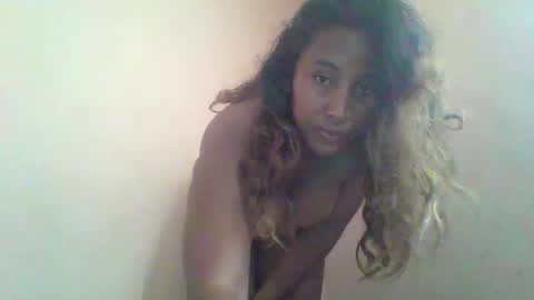 Snapshot of clarah0123 chatting on March 5, 2025, 8:21 am Clarah0123 online show from March 5, 2025, 8:21 am