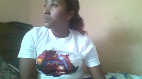 Snapshot of clarah0123 chatting on September 17, 2025, 9:22 am Clarah0123 online show from September 17, 2025, 9:22 am