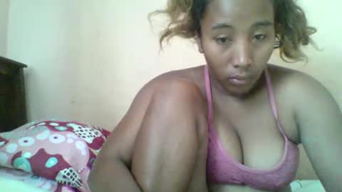 Snapshot of clarah0123 chatting on October 11, 2025, 8:13 am Clarah0123 online show from October 11, 2025, 8:13 am