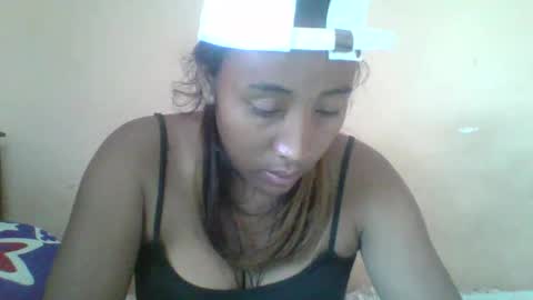 Snapshot of clarah0123 chatting on October 28, 2025, 8:29 am Clarah0123 online show from October 28, 2025, 8:29 am