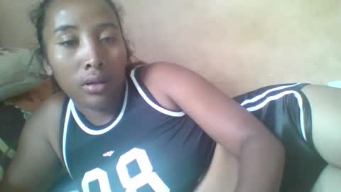 Snapshot of clarah0123 chatting on November 27, 2025, 8:16 am Clarah0123 online show from November 27, 2025, 8:16 am