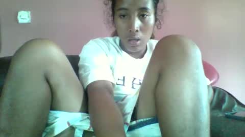 Snapshot of clarah0123 chatting on December 22, 2025, 9:28 am Clarah0123 online show from December 22, 2025, 9:28 am