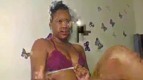 clara11 online show from April 16, 2026, 9:26 pm