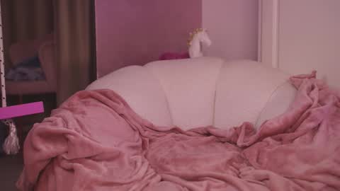 ClaraHazel online show from September 11, 2025, 2:33 am