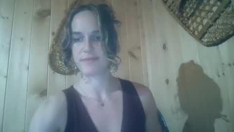 claralafontaine online show from December 19, 2025, 8:49 pm
