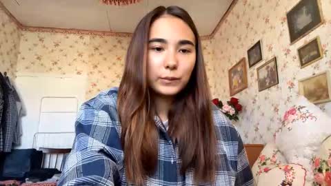 Yuna online show from September 18, 2025, 7:21 am